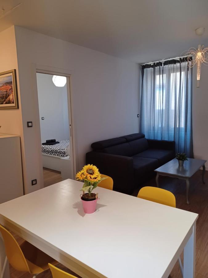 Apartmán Apartman B & S With A Beautiful Terrace *